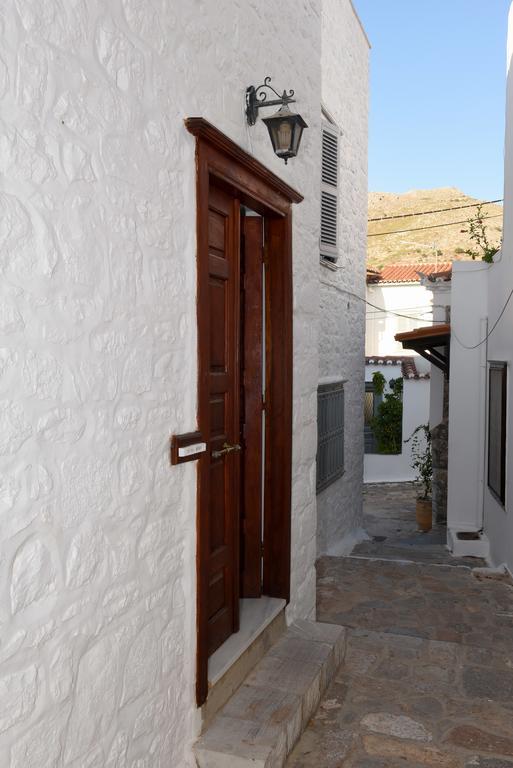 Kalogiannis Apartments هيدرا المظهر الخارجي الصورة