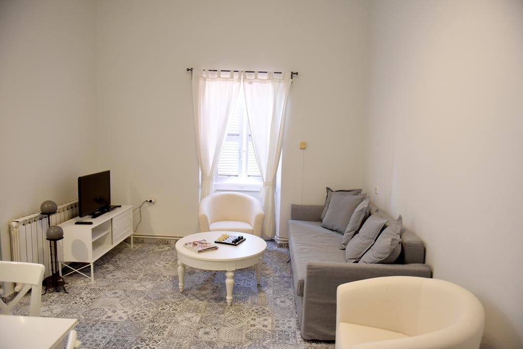 Kalogiannis Apartments هيدرا المظهر الخارجي الصورة